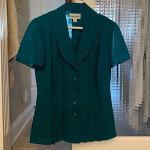 Women’s short sleeve blazer